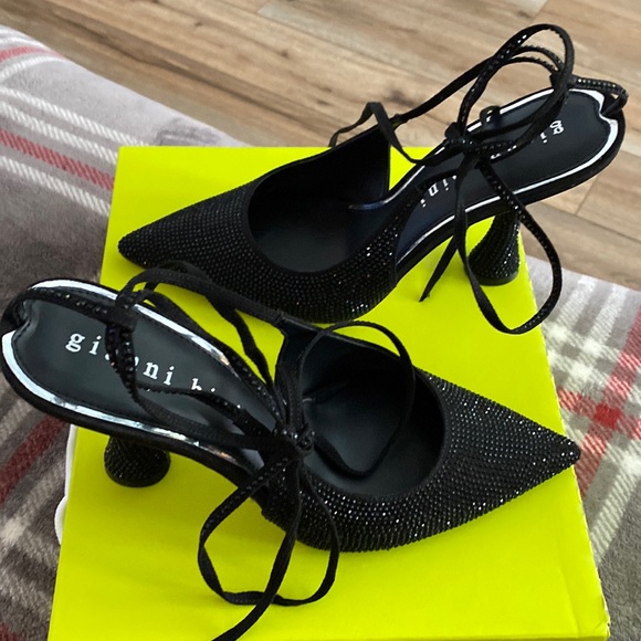 Gianni Bini Shoes - GIANNI BINI 💖RHINESTONE ANKLE WRAP BLACK PUMP. SIZE 10M. BRAND NEW IN BOX💖